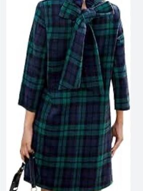 Green and Navy Plaid Bow-Neck Shift Dress crown & ivy small